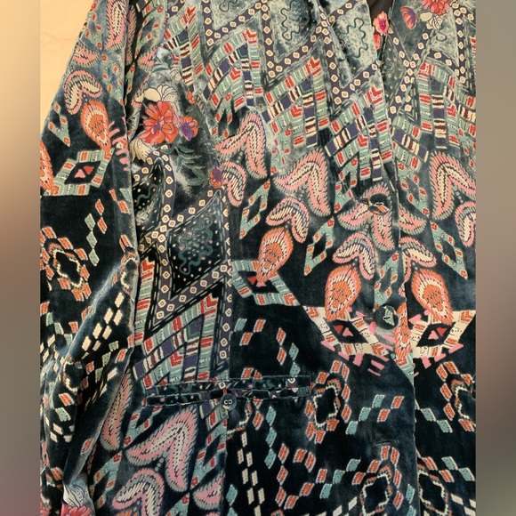 Johnny Was unstructured embossed velour blazer - Picture 4 of 8